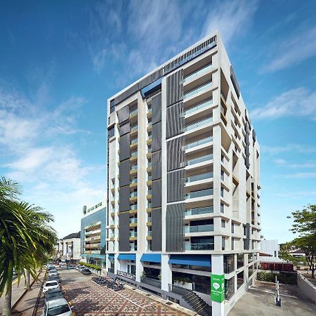 Tropics Eight Suites George Town Exterior photo